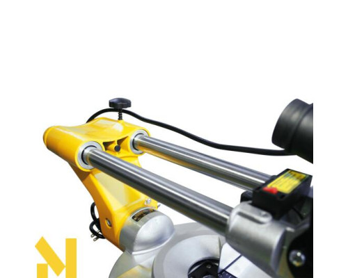 Пила торцювальна Bamato KP-210