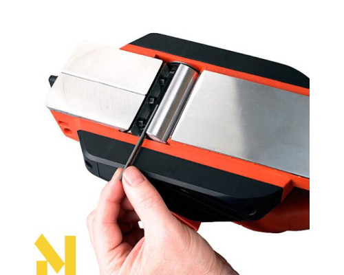 Рубанок електричний Black&Decker KW712