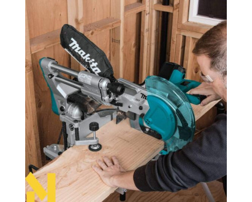 Пила торцювальна Makita LS1019L