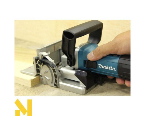 Фрезер Makita PJ7000