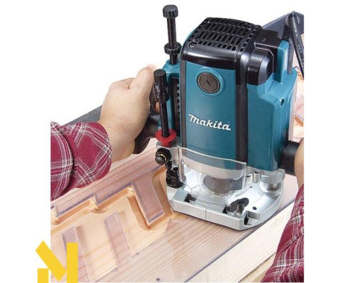 Фрезер Makita RP2300FCX