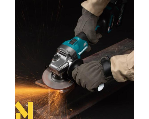Болгарка (кутова шліфмашина) акумуляторна Makita GA055GZ+ DC40RA + BL4040F